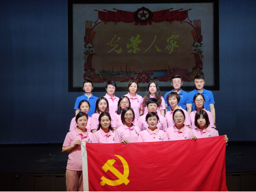 強(qiáng)國必須強(qiáng)軍，軍強(qiáng)才能國安  —青島城發(fā)集團(tuán)總部黨支部開展“中國夢、強(qiáng)軍夢、強(qiáng)國夢”主題黨日活動